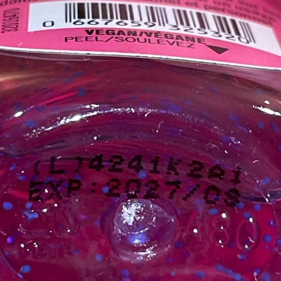 Bath & Body Works Pink Sparkling Spritz & Snowy Peach Berry Hand Sanitizer Gel - Picture 3 of 6